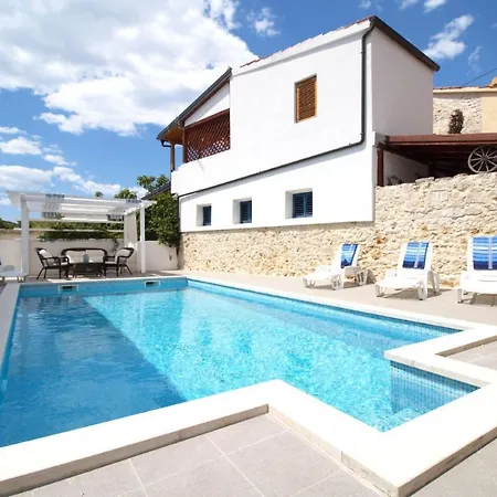 Beautiful Dalmatian Stone House With Swimming Pool Villa Jezera