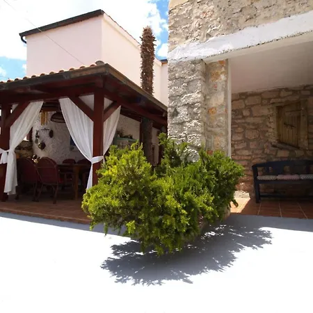 Beautiful Dalmatian Stone House With Swimming Pool Jezera