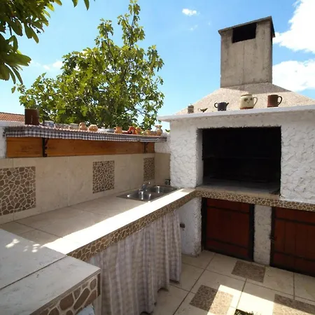 Beautiful Dalmatian Stone House With Swimming Pool فيلة *