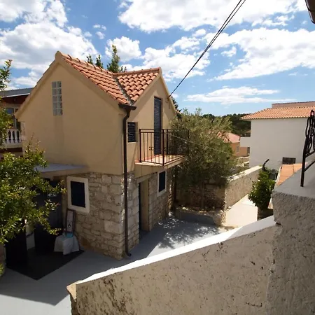 Beautiful Dalmatian Stone House With Swimming Pool فيلة *