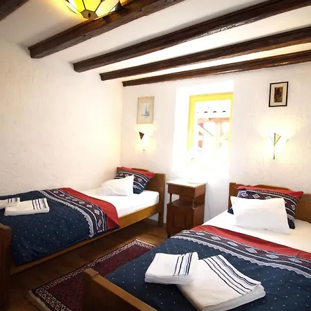 Villa Beautiful Dalmatian Stone House With Swimming Pool Jezera