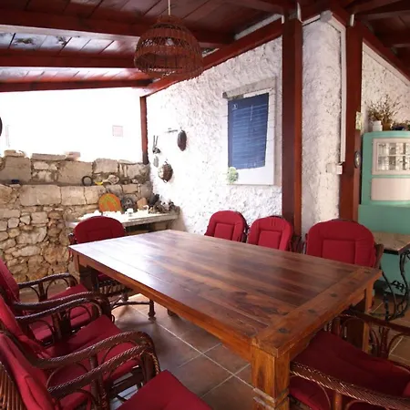 Beautiful Dalmatian Stone House With Swimming Pool فيلة *