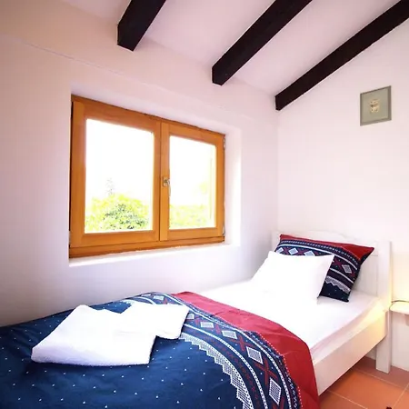 Villa Beautiful Dalmatian Stone House With Swimming Pool Jezera