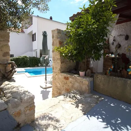 فيلة Beautiful Dalmatian Stone House With Swimming Pool يزيرا
