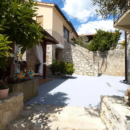 Beautiful Dalmatian Stone House With Swimming Pool فيلة
